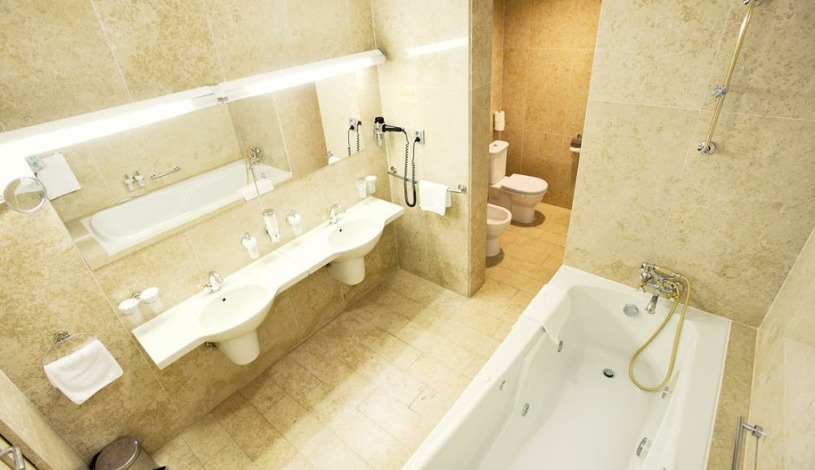 Harmony Club Hotel  Špindlerův Mlýn - Čtyřlůžkový pokoj, Jednolůžkový pokoj, Apartmá de luxe